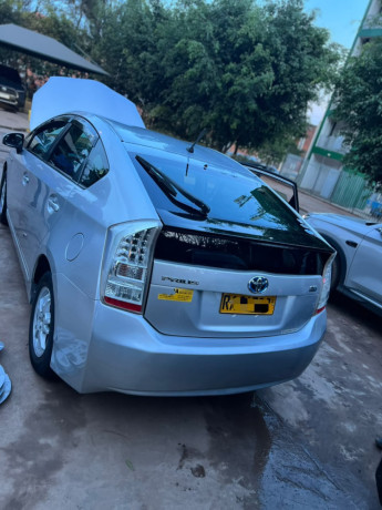 toyota-prius-hybrid-2010-for-sale-9-m-big-0