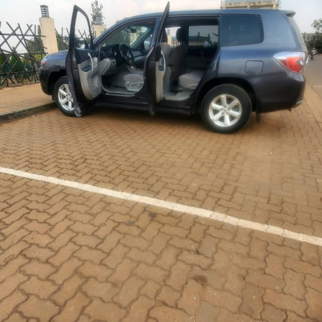 toyota-highlander-big-0