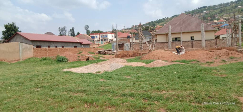 maisizi-plot-for-sale-big-0