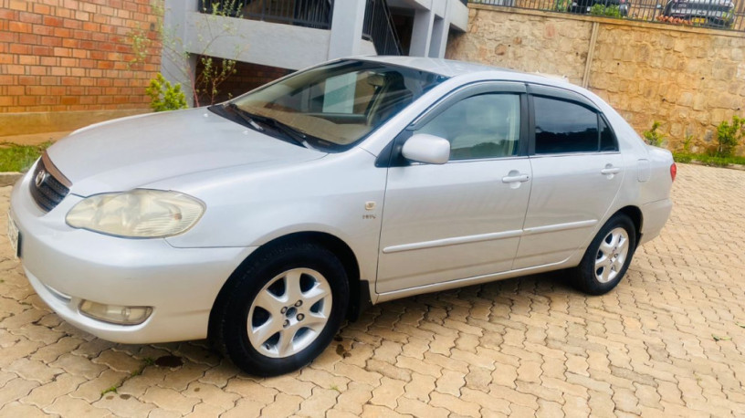 toyota-altis-2004-big-2