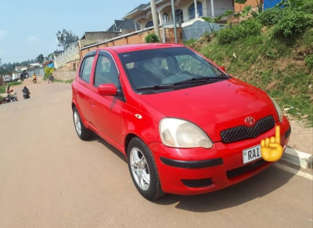toyota-yaris-big-1