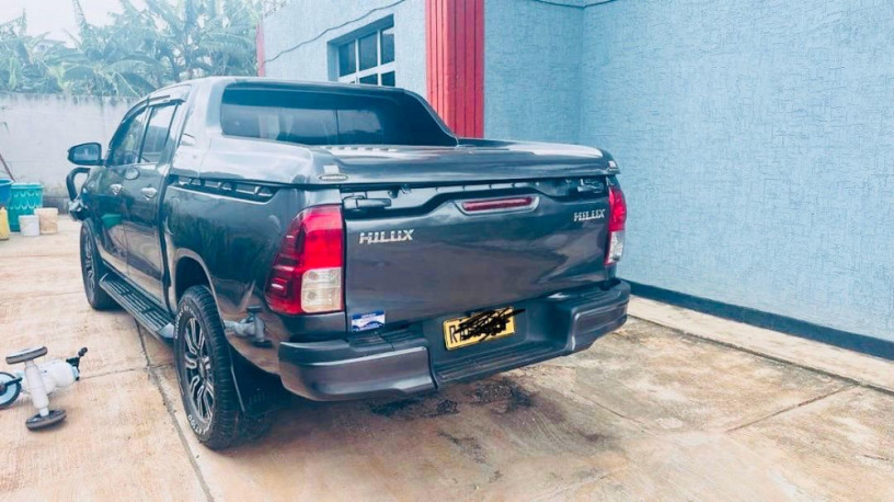 ep-127-kigali-toyota-hilux-vigo-big-1