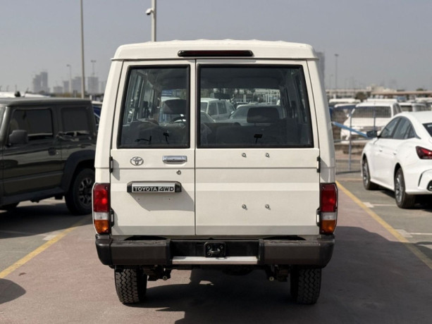 used-toyota-land-cruiser-70-toyota-land-cruiser-lc-big-1