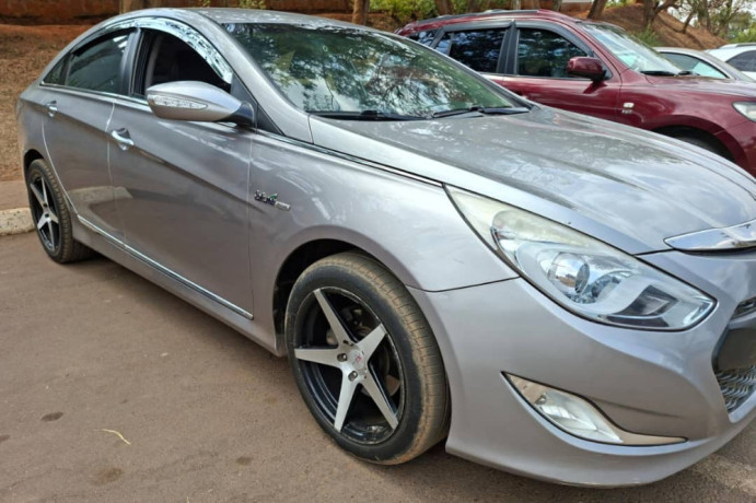 hyundai-sonata-big-5