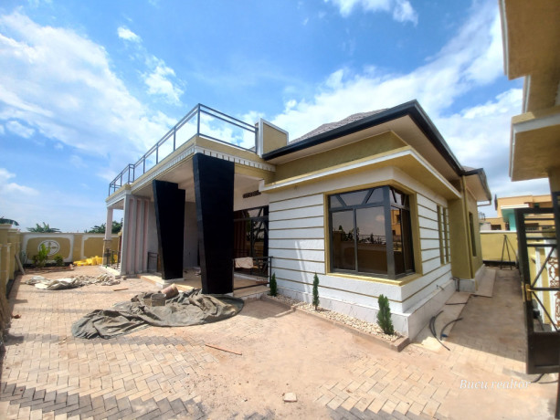 house-for-sale-in-busanza-big-0