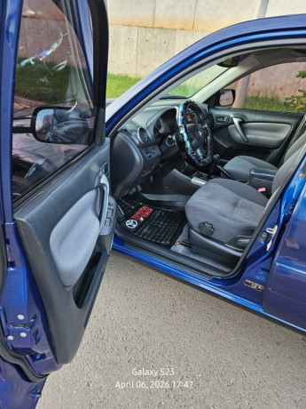 toyota-rav4-big-0