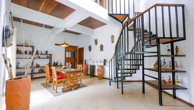 house-for-sale-in-nyarutarama-at-1m-negotiable-it-has-big-4