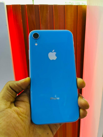 iphone-xr-big-0