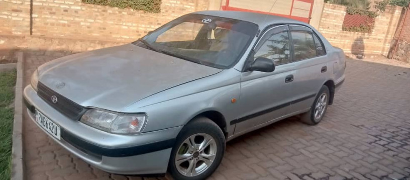 toyota-carinae-big-0