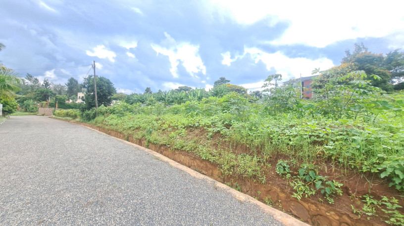 land-on-sale-on-the-main-road-kinyinya-vip-big-5