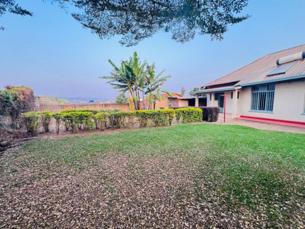 gacuriro-unfurnished-house-for-rent-in-kigali-big-5