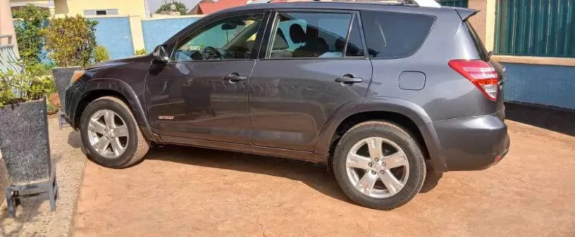 toyota-rav-4-petrol-for-sale-big-3