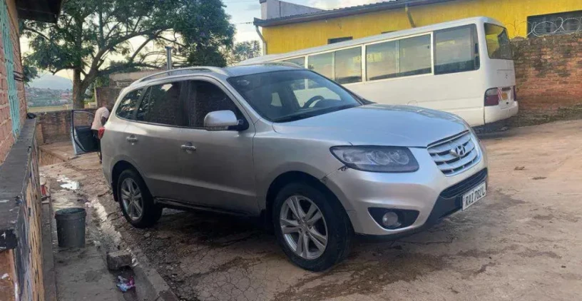 hyundai-santa-fe-automatic-diesel-2009-for-sale-big-3
