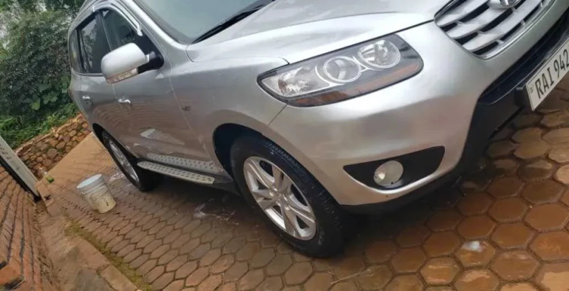 hyundai-santafe-big-0