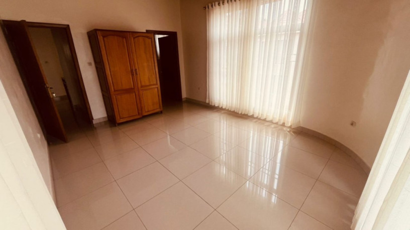 gacuriro-unfurnished-house-for-rent-in-kigali-big-4