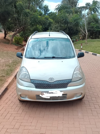 toyota-yaris-big-2
