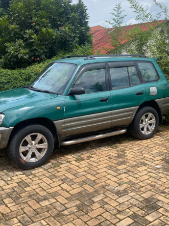 toyota-rav4-big-0