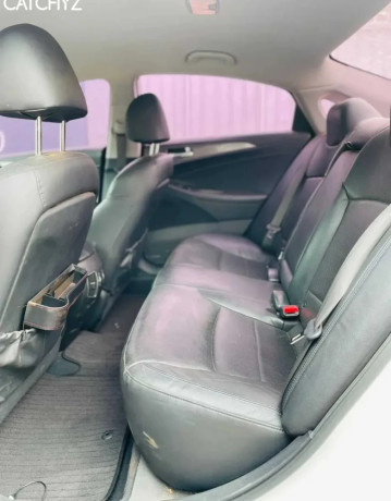 hyundai-sonata-hybrid-automatic-for-sale-big-0