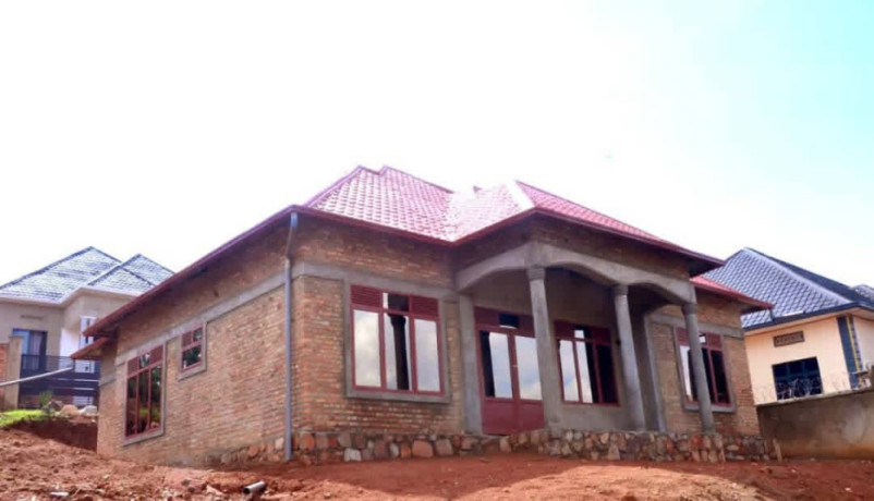 kanombe-busanza-house-for-sale-in-kigali-big-5