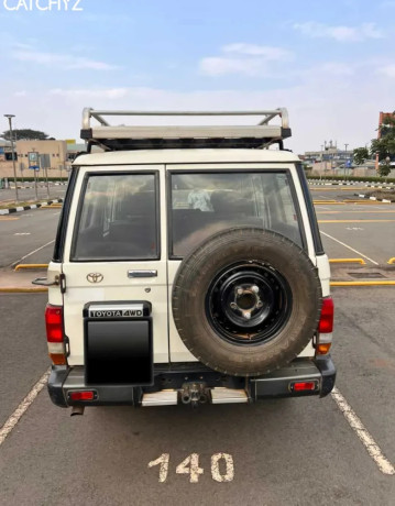 toyota-land-cruiser-big-3