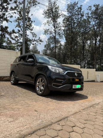 ssangyong-rexton-big-2