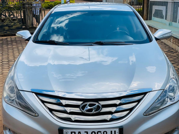 hyundai-sonata-big-0