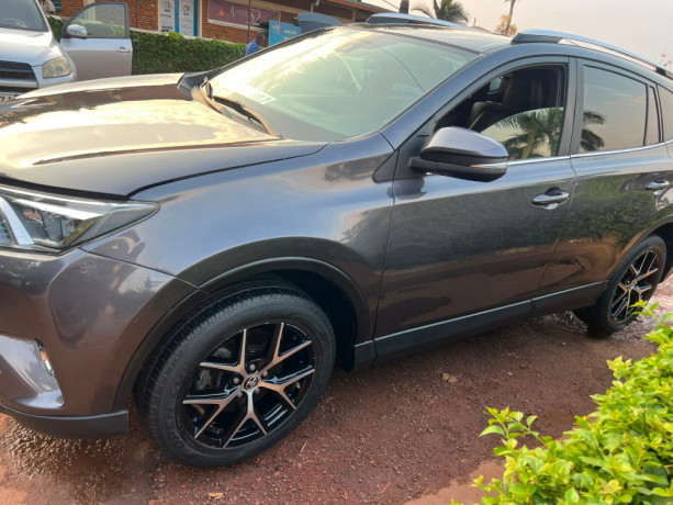 toyota-rav4-big-2