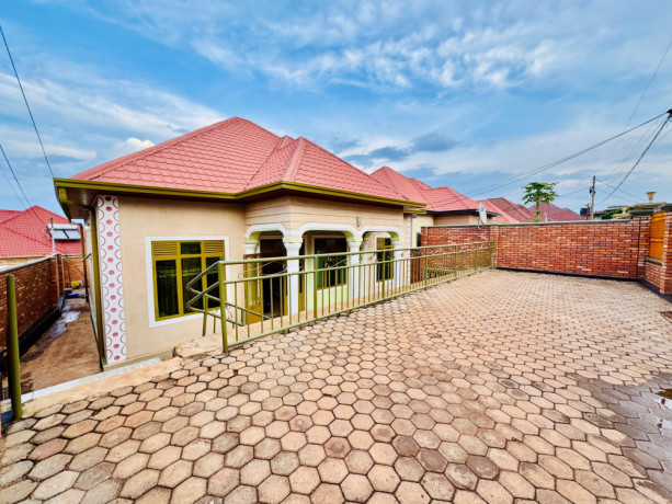 kigali-rwanda-house-for-rent-in-kagarama-muyange-big-1