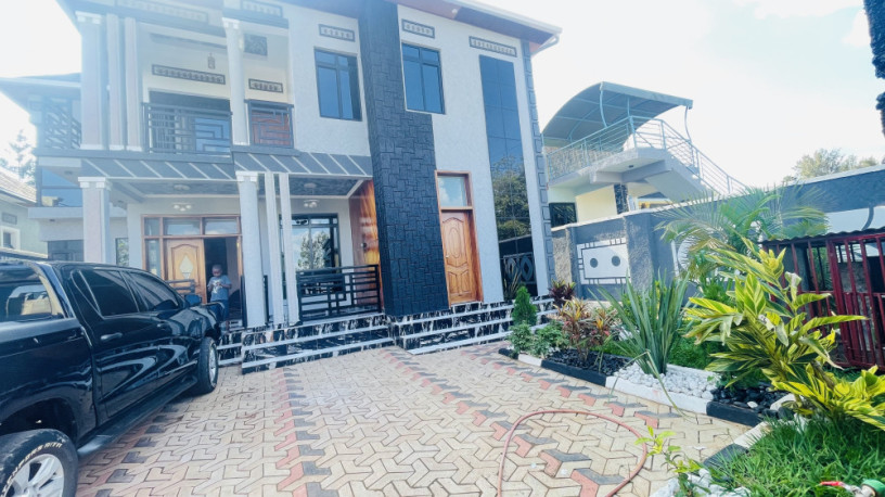kimironko-near-market-5bedrooms-house-for-sale-at-230m-on-tarmac-roaf-big-0