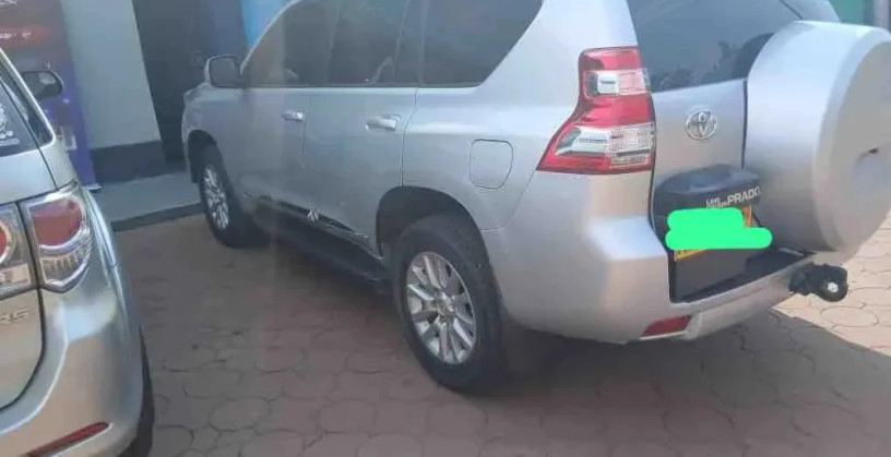 land-cruiser-prado-automatic-2017-for-sale-big-3