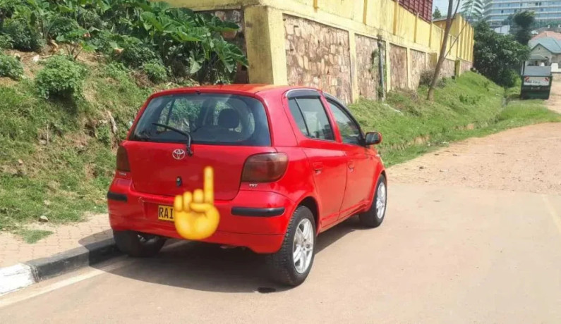 toyota-yaris-big-2