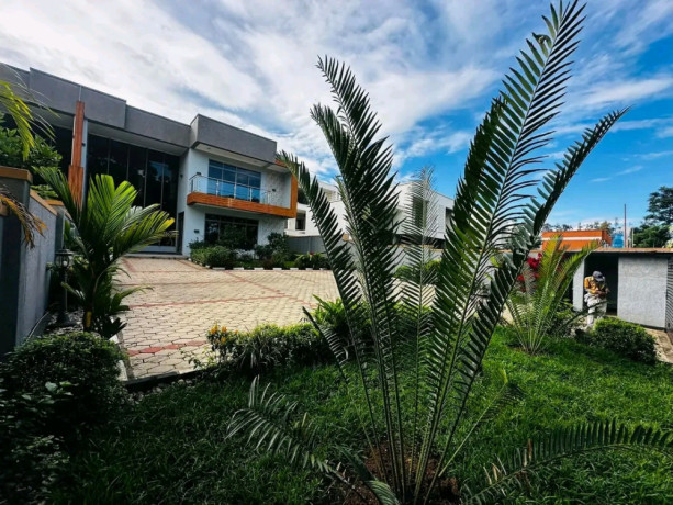 family-villa-available-for-rent-at-kiyovu-near-national-bank-of-rwanda-big-5