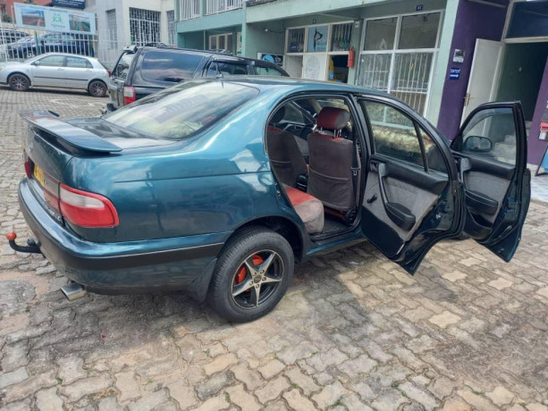 toyota-carina-e-big-1