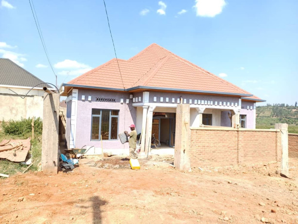 residential-house-for-rent-at-rwf-250000-in-kanombe-big-0