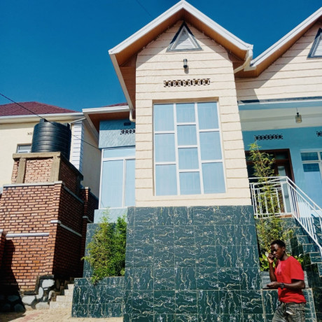 kanombe-house-for-sale-in-kigali-big-1