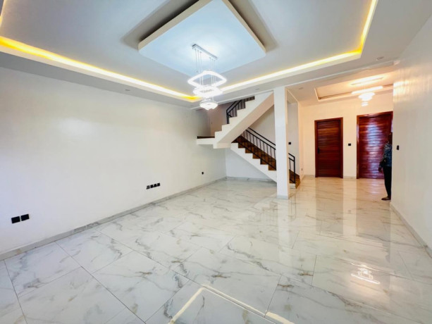 kagarama-nice-unfurnished-house-for-rent-in-kigali-big-1