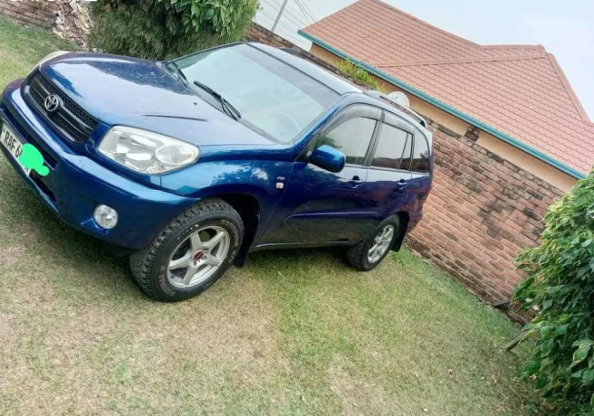toyota-rav4-big-0