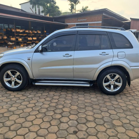 toyota-rav4-big-0