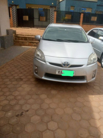 toyota-prius-big-2