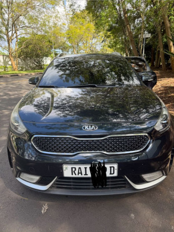 kia-niro-big-0