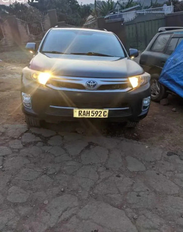 toyota-highlander-hybrid-for-sale-big-2