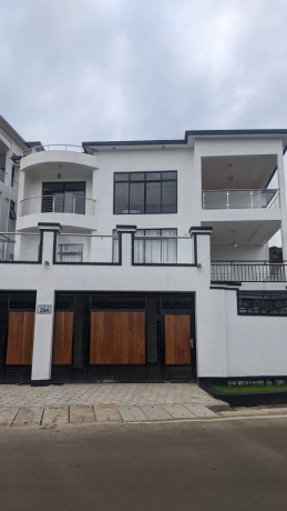 3-kibagabaga-kibagabaga-very-nice-well-unfurnished-house-for-rent-big-2