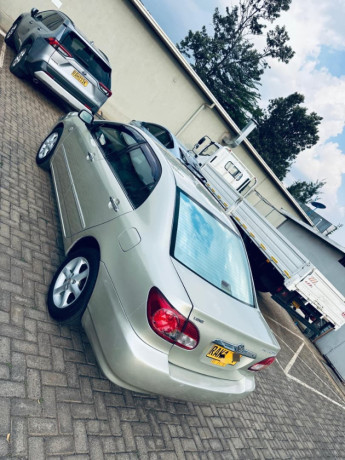 toyota-altis-big-1