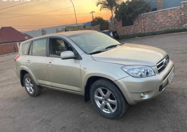 toyota-rav4-big-1