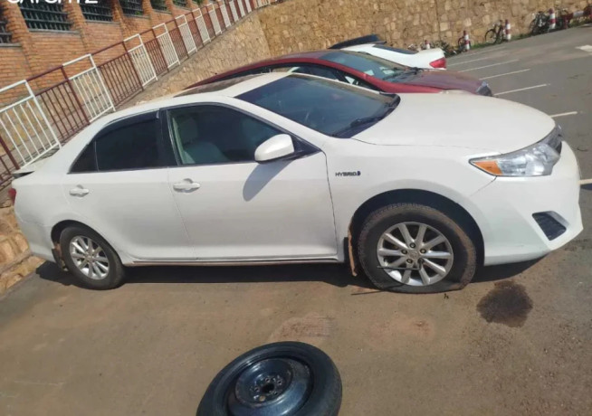 toyota-camry-hybrid-for-sale-big-4