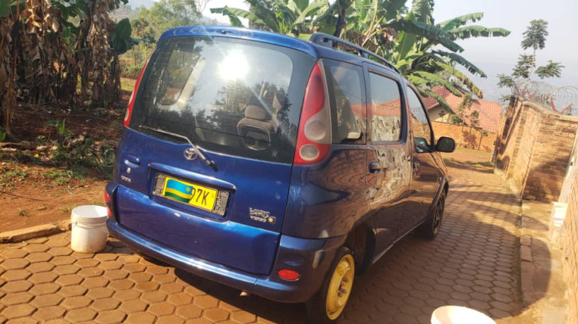 toyota-yaris-big-0