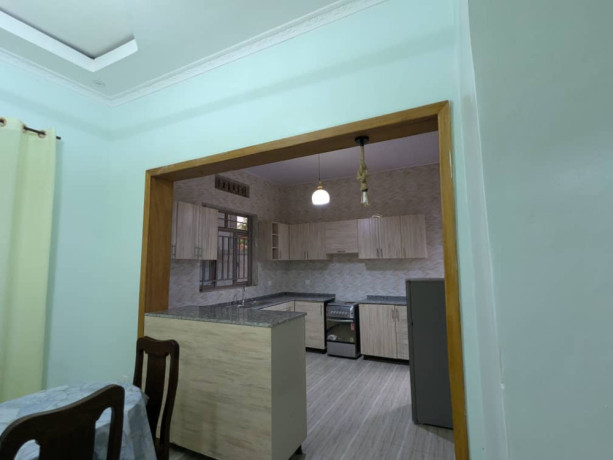 house-for-sale-in-busanza-big-3