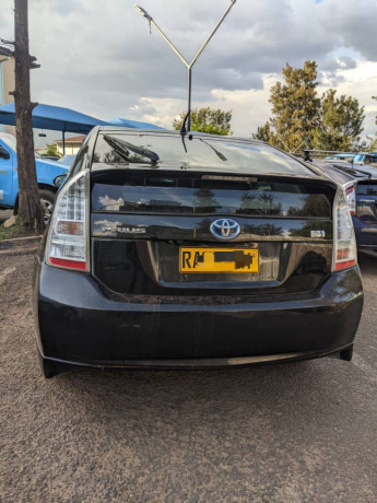 toyota-prius-hybrid-very-clean-fuel-saver-push-to-start-top-condition-big-6