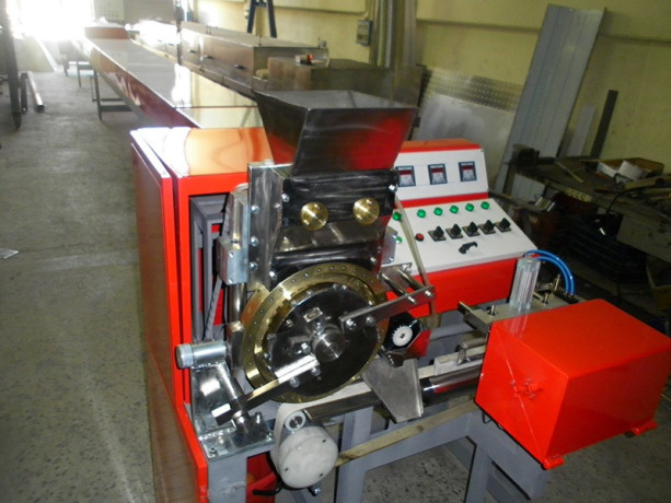 half-automatic-sugar-molding-machine-big-5