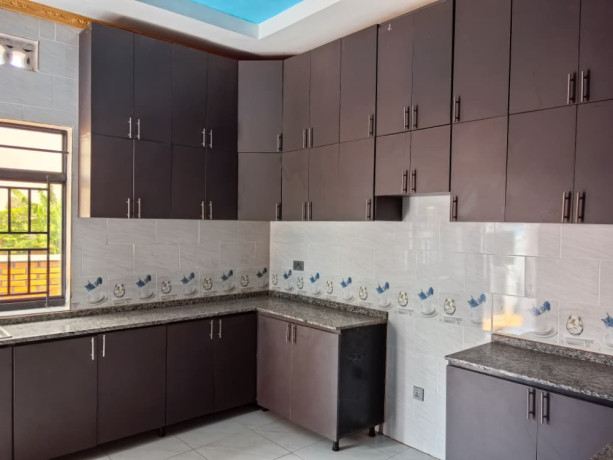 kigali-house-for-sale-in-kanombe-busanza-big-5